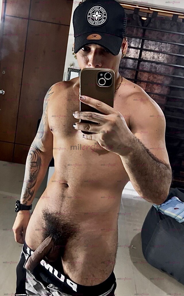 FOTOS DE LLUVIA DORADA PARA TU BOCA! SOLO PARA SUMISAS TRAGONAS