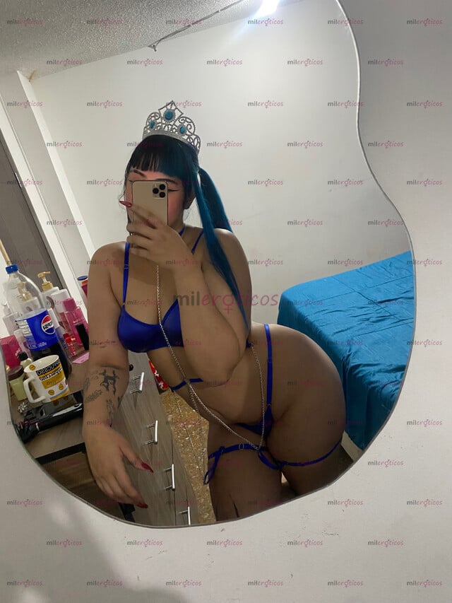 FOTOS DE TRIPLATO Y SQUIRT CULO PROFUNDO, VEN PAPI Y DISFRUTA DE ESTA PUSSY APRETADITA