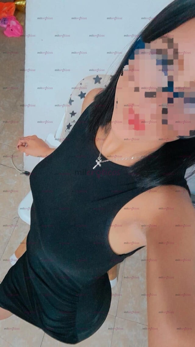 FOTOS DE FLAQUITA CON NALGAS RICAS BLANQUITA Y PICOSA VAMOS A PASSRLA RICO AMOR