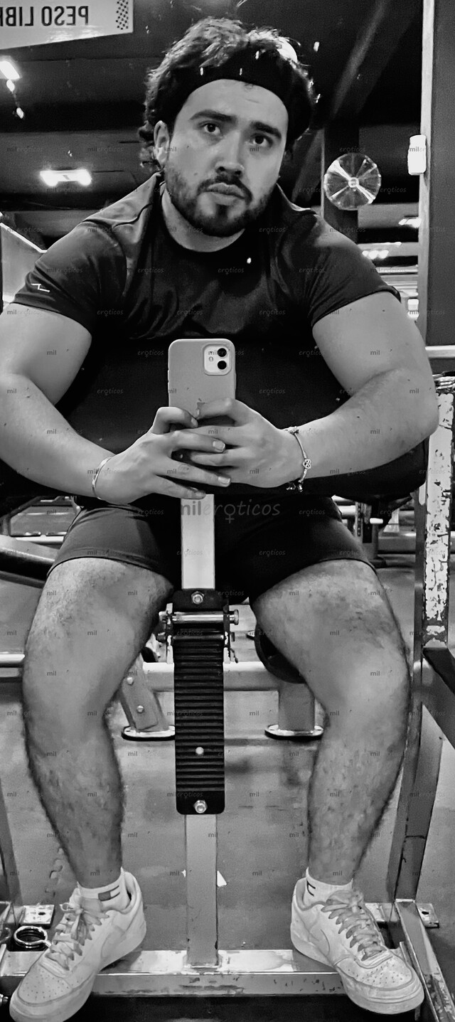 FOTOS DE GYM, BARBA Y PIEL. NO NECESITO MÁS PARA PERDERTE LA CALMA.