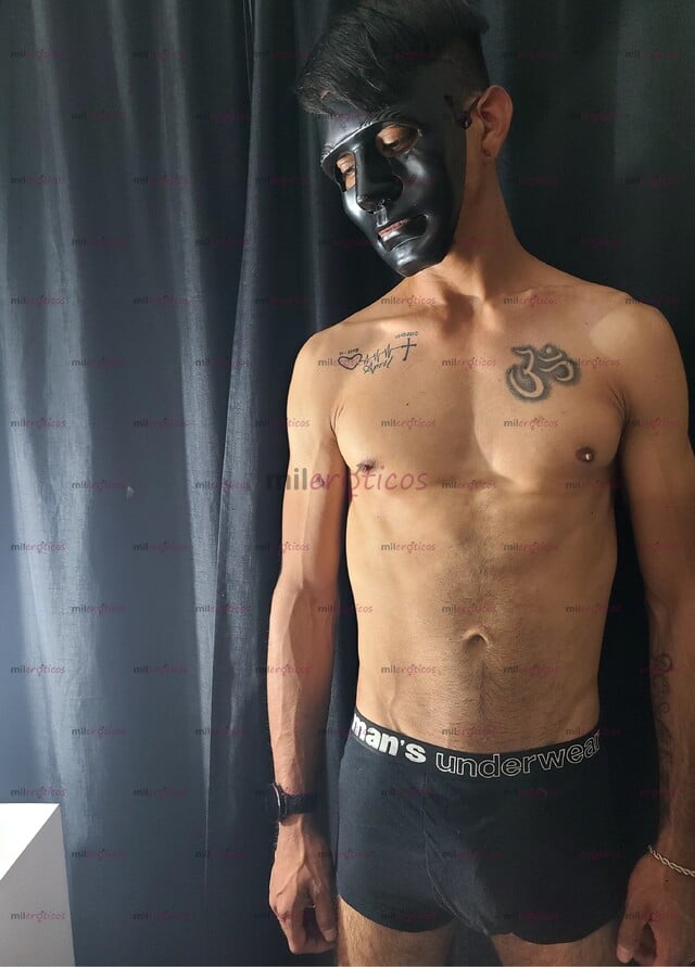 FOTOS DE CHACALITO NORTEÑO MASCULINO CON PERLAS, VENTA DE CONTENIDO Y VIDEOLLAMADAS.
