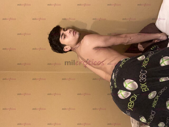 FOTOS DE TWINK DELGADO MUY SEXY , SEGURO PARA TI BEBÉ