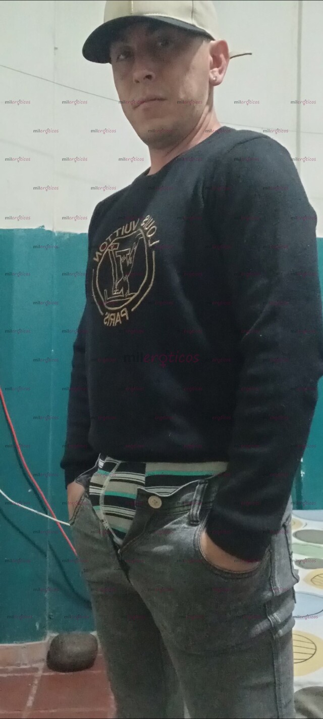 FOTOS DE MAICOL JOVEN VERGO RECIEN LLEGADO PARA ESTRENAR