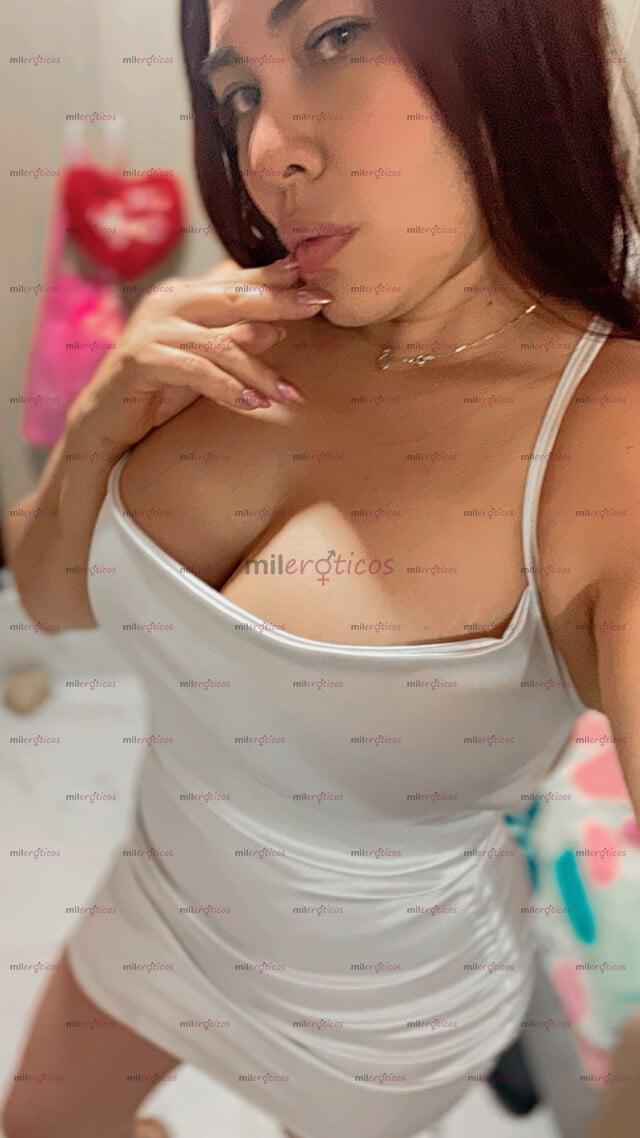 FOTOS DE HOLA ME LLAMO CHANTAL VINE A CUMPLIR TUS DESEOS TRÍOS DESPEDIDA DE SOLTERO HAGO