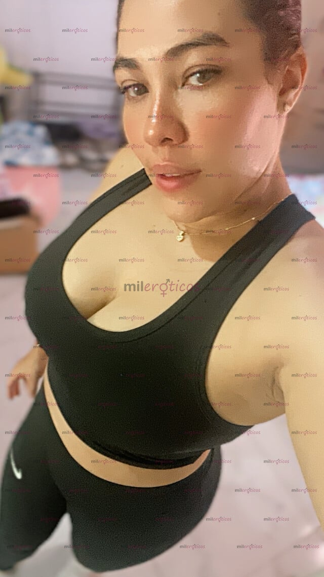 FOTOS DE HOLA ME LLAMO CHANTAL VINE A CUMPLIR TUS DESEOS TRÍOS DESPEDIDA DE SOLTERO HAGO