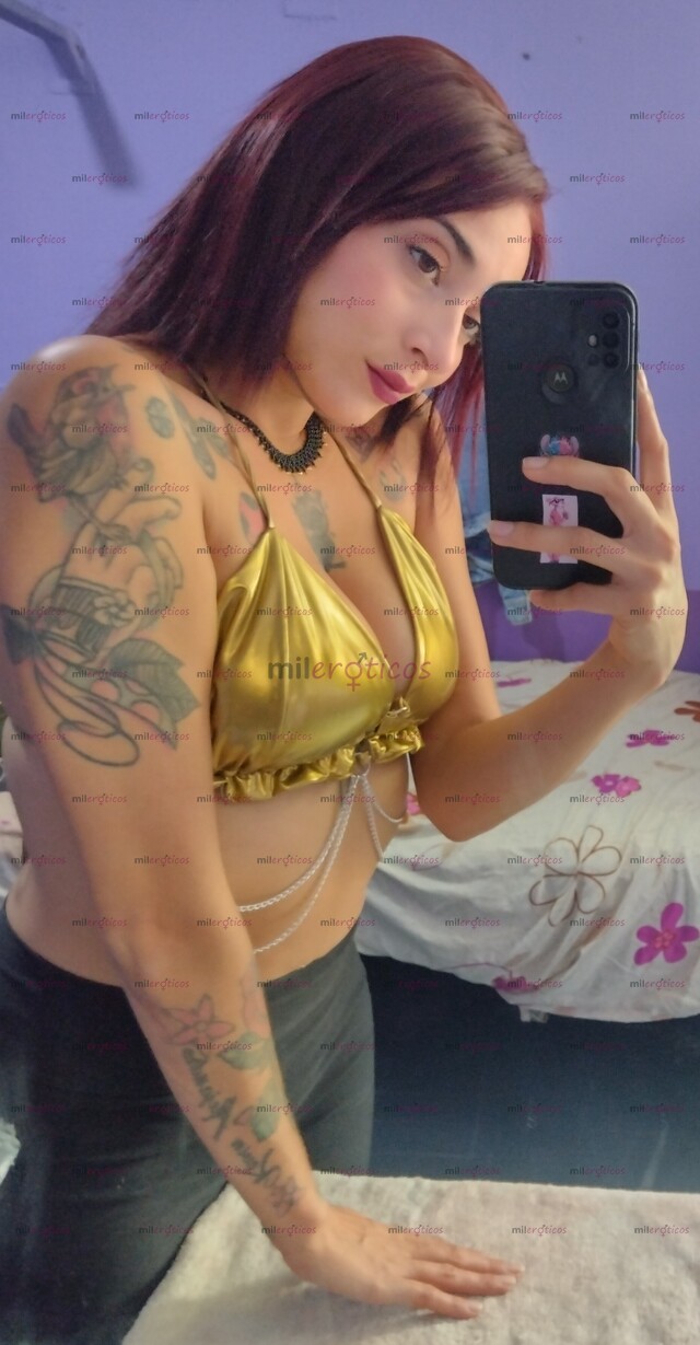 FOTOS DE CELESTE TATUADITA EXÓTICA DIVERTIDA MALDADOSA PARCHADITA