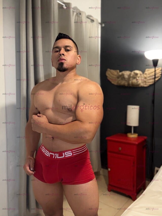 FOTOS DE JOVENCILLO FOLLADOR DE CULOS SUMISOS. GUAPO ACUERPADO EXPERTO EN PRIMERIZOS
