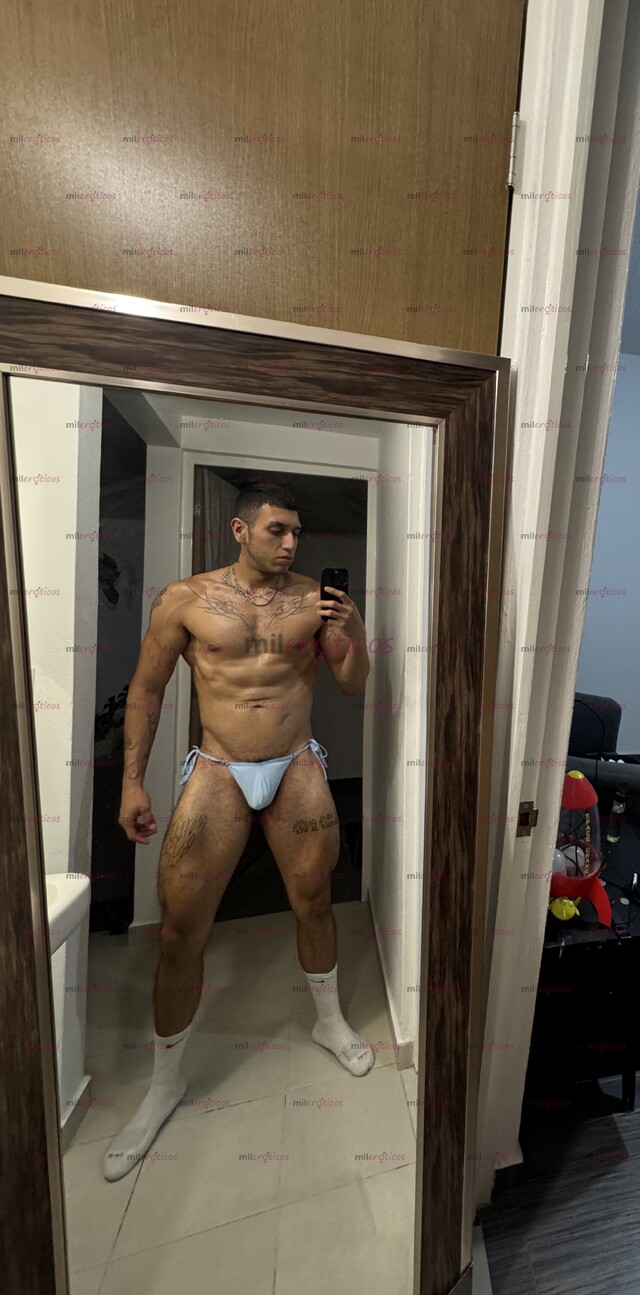 FOTOS DE ACTIVO DOTADO TATUADO Y MORBOSO LISTO PARA ENCUENTROS MORBOSOS Y DISCRETOS