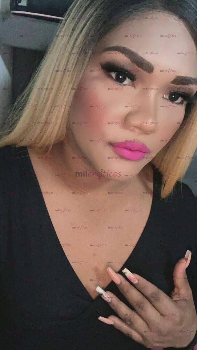 FOTOS DE HOLA SOY AMAIRANI CON 18 CM DE CÁRAMELO RICO CULO