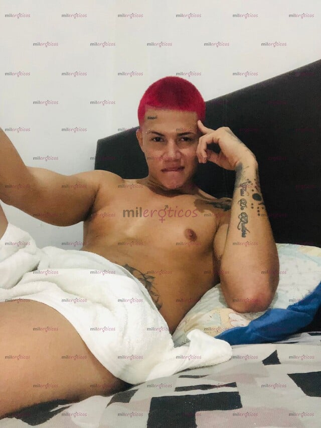 FOTOS DE GIGOLO SUPER SEXY PELI ROJO CON GANAS DE HACER TRAVESURAS SIN PARAR .