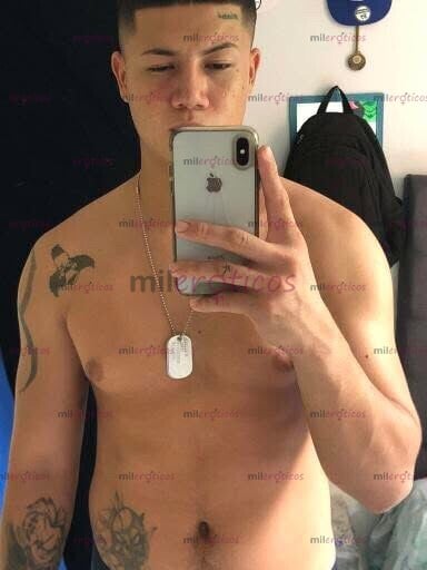 FOTOS DE GIGOLO SUPER SEXY PELI ROJO CON GANAS DE HACER TRAVESURAS SIN PARAR .