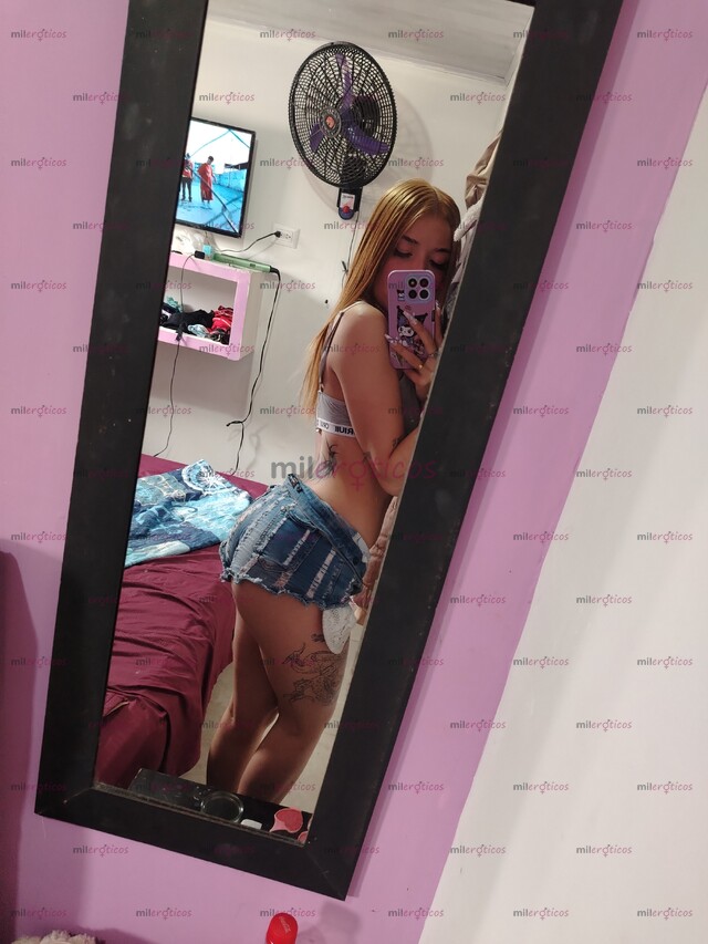 FOTOS DE FLAQUITA LINDA CON UN HERMOSO CUERPO MONITA DE BUENA ACTITUD