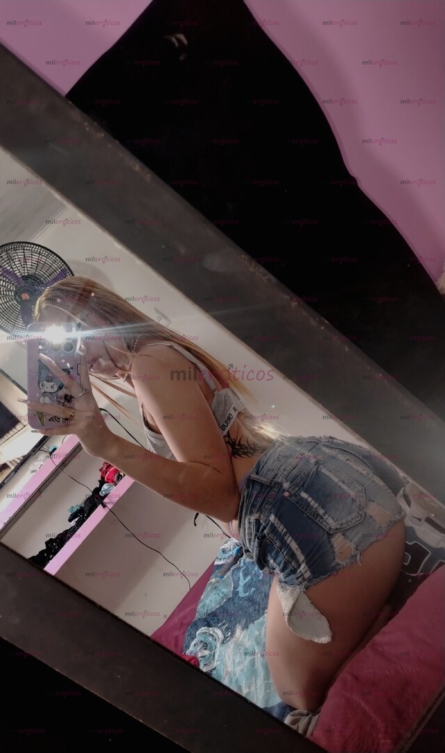 FOTOS DE FLAQUITA LINDA CON UN HERMOSO CUERPO MONITA DE BUENA ACTITUD