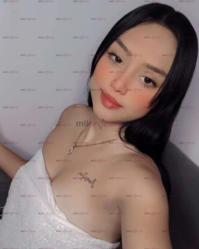 FOTOS DE PELINEGRA DELGADA TIERNA Y A LA VEZ CALIENTE CON GANAS DE CONOCER A TODOS