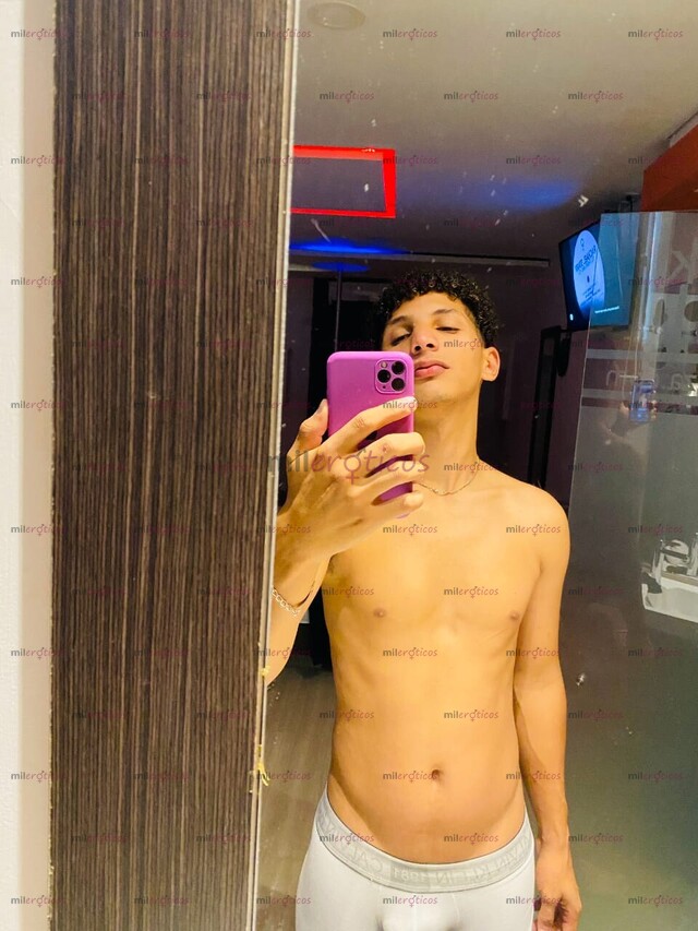 FOTOS DE JOVEN TRIGUEÑO MUY MORBOSO COMPLACIENTE