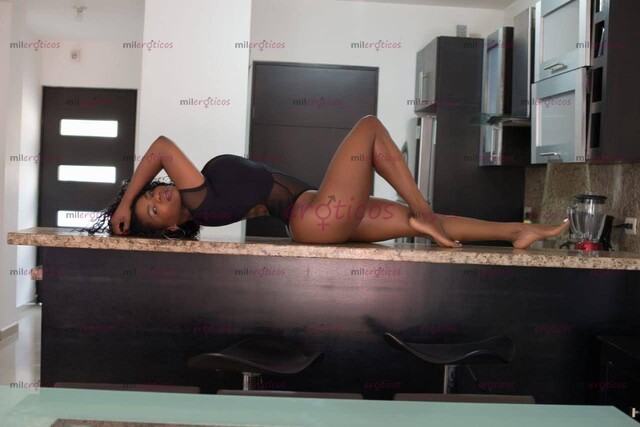 FOTOS DE ESCULTURAL Y HERMOSA NEGRE VIP, GENTE SOLVENTE Y DE GUSTOS EXIGENTES