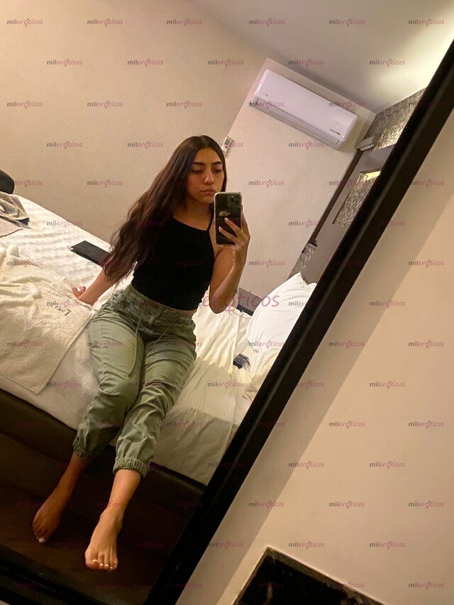 FOTOS DE 19 AÑOS TAPATÍA CUERPO NATURAL SIN OPERACIONES