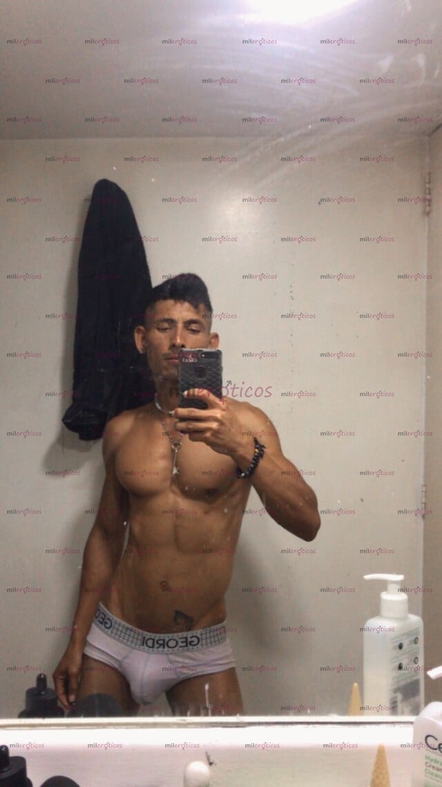 FOTOS DE ESTOY DISPUESTO PARA TI CHICO VERSATI PASIVO MASCULINO , TRATO COMO NOVIOS