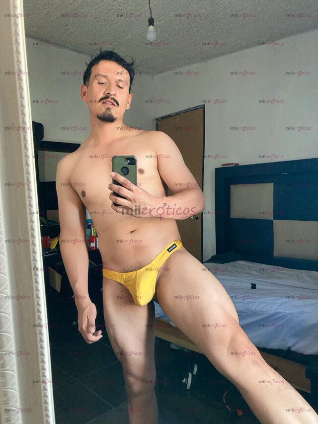 FOTOS DE MACHO ACTIVO , SIENTE EL PLACER DE UN HOMBRE AGUANTADOR