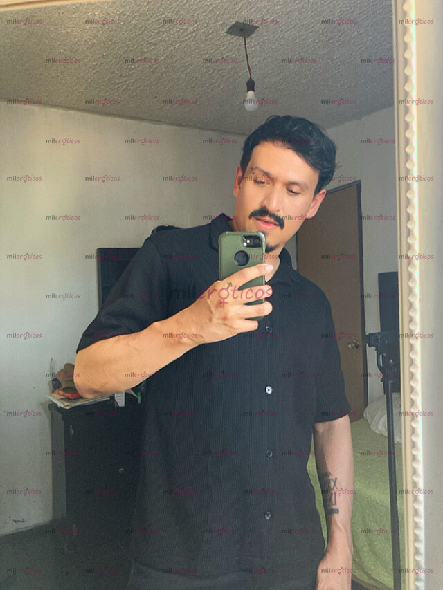 FOTOS DE MACHO ACTIVO , SIENTE EL PLACER DE UN HOMBRE AGUANTADOR