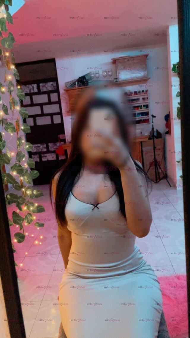 FOTOS DE MORENITA, NUEVA EN EL AMBIENTE Y CON GANAS DE APRENDER.