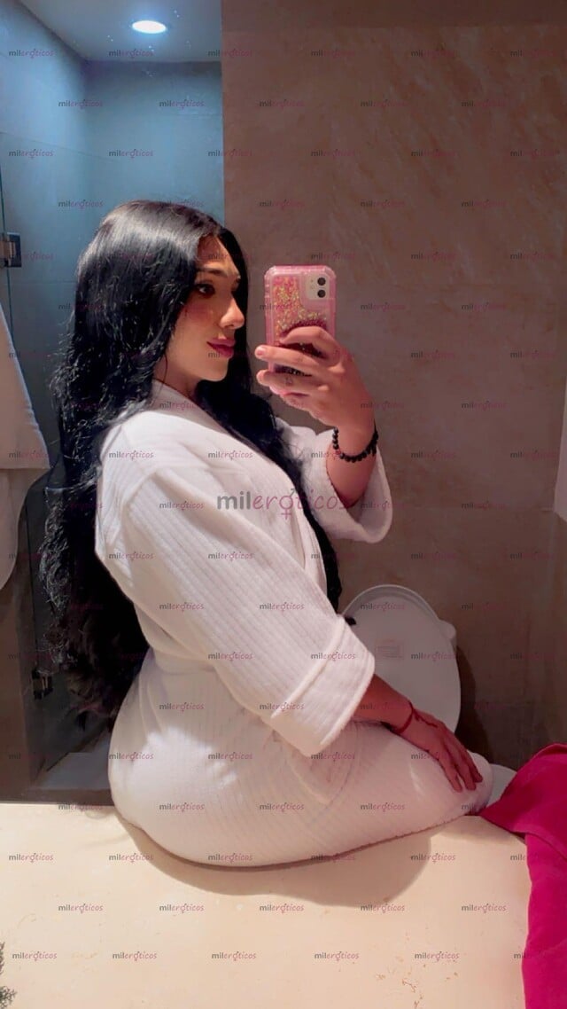 FOTOS DE CHICA SUPER FEMENINA GUAPA DELGADA CLARA CON BUEN CUERPO