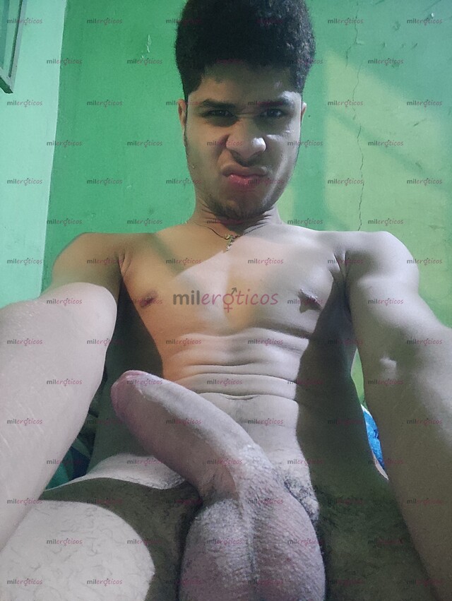 FOTOS DE MUCHACHO EXTRANJERO VENEZOLANO 19 CM GRANDE Y GRUESA, INVITA UNOS TRAGOS...