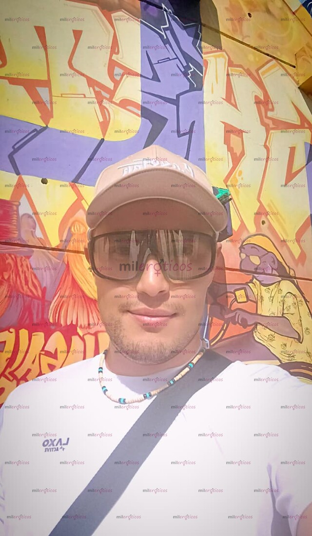 FOTOS DE JOVEN, SERIO, RESERVADO. EXPERTO EN MASAJES ERÓTICOS.