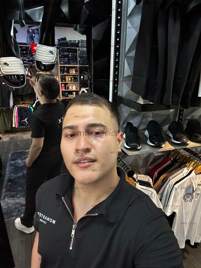 FOTOS DE JOVEN ARDIENTE, CARISMATICO Y DISPUESTO A CUMPLIR TODAS TUS FANTASIAS