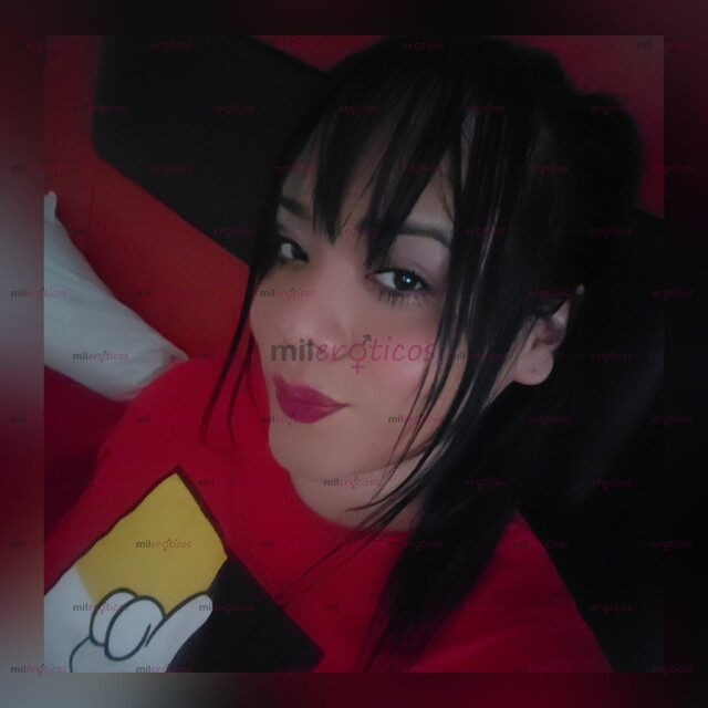 FOTOS DE MASAJEO SUAVEMENTE SIN PRISAS PARA QUE TE RELAJES JUEGO CON TUS HUEVOS MUY RICO