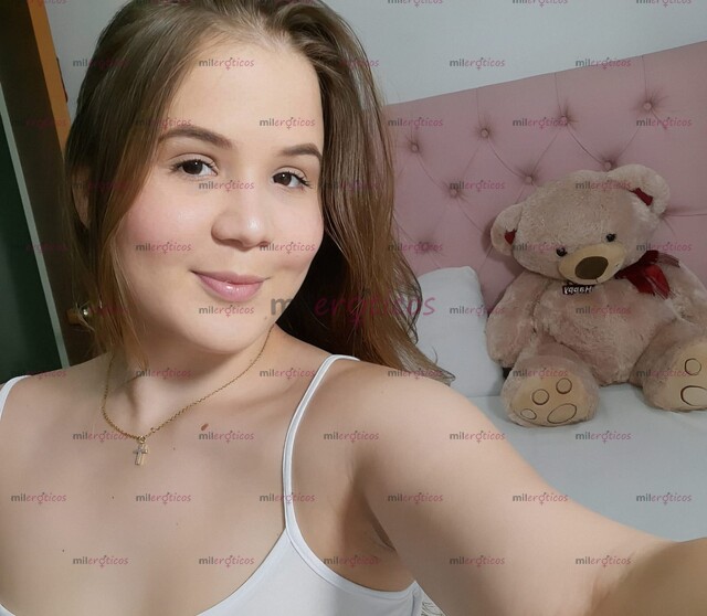 FOTOS DE BONITA PERO MUY COMELONA. YO NO ME QUEDO COM HAMBRE.