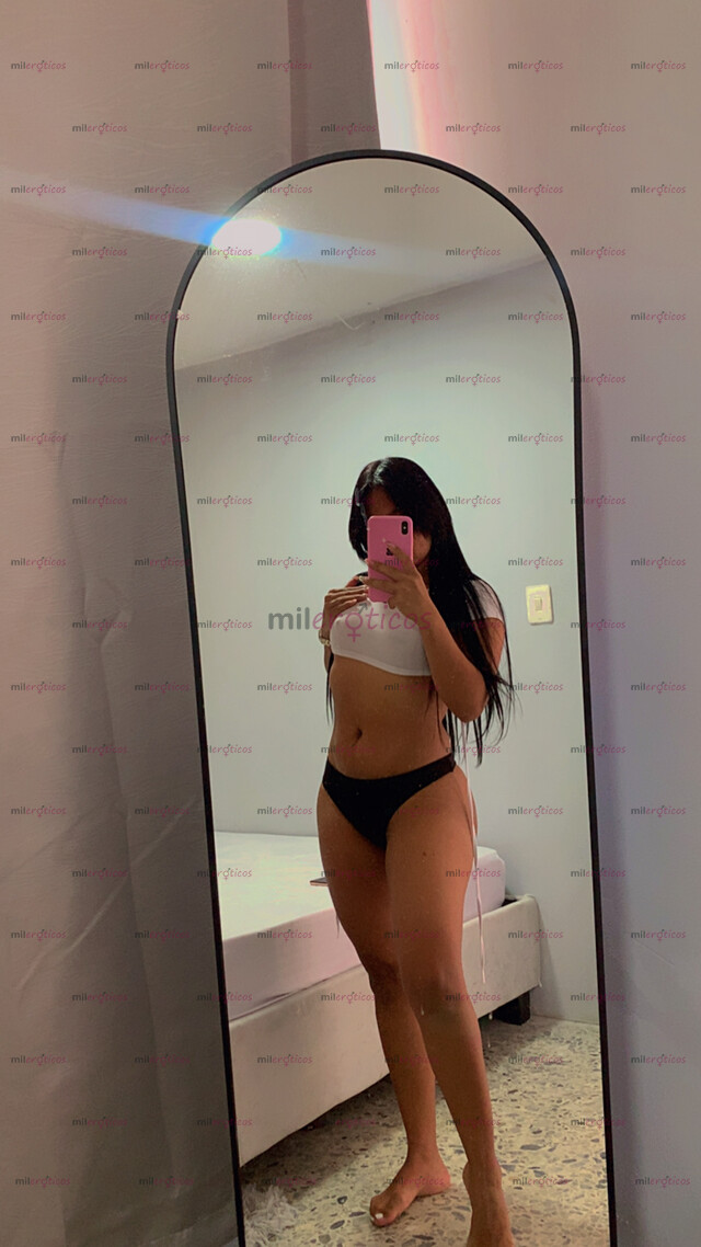 FOTOS DE HOLA AMOR SOY SARA . HERMOSA INDIA BIEN CULONA . SÚPER DESCOMPLICADA