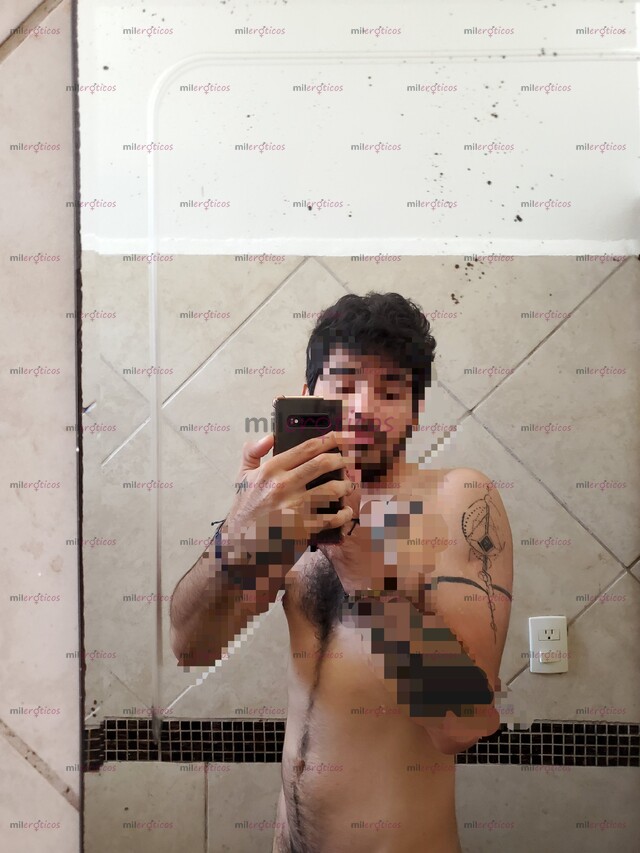 FOTOS DE EL GALLO CACHONDO(JOVEN ACTIVO)ADICTIVO TAMBIÉN