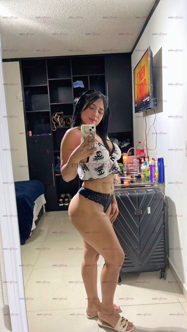 FOTOS DE PRECIOSA VENEZOLANA CONOCIENDO LA CIUDAD HAGÁMOSLO JUNTOS