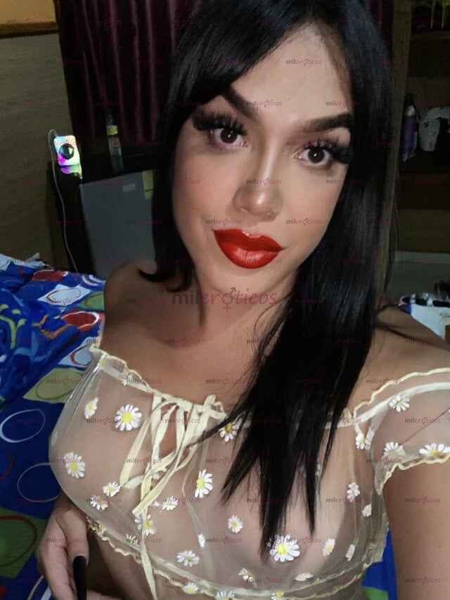 FOTOS DE ANDREA GONZÁLEZ CULONA ARRECHA MUY FEMENINA CON GANAS DE VERGA