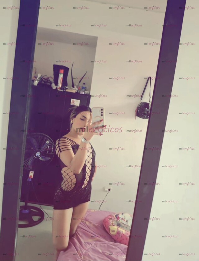 FOTOS DE UNA DULCE NIÑA19AÑITOS LA DAMA DEL DIA Y LA NOCHE: BELLEZA, MISTERIO Y UN PRECIO