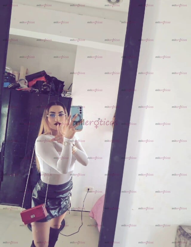 FOTOS DE UNA DULCE NIÑA19AÑITOS LA DAMA DEL DIA Y LA NOCHE: BELLEZA, MISTERIO Y UN PRECIO