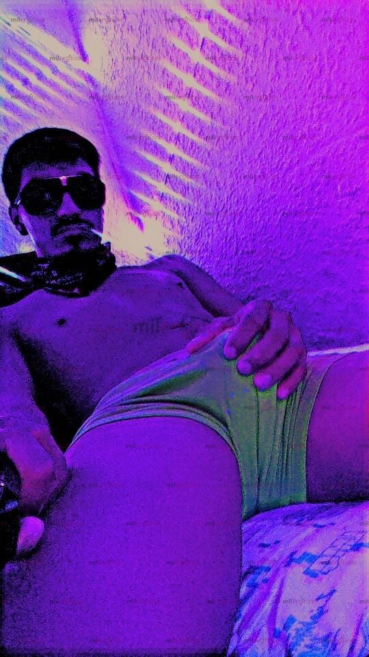 FOTOS DE HOLA SOY FREDY MÉNDEZ 24AÑOS 21CM DE VERGA GRUESA Y LECHOSA