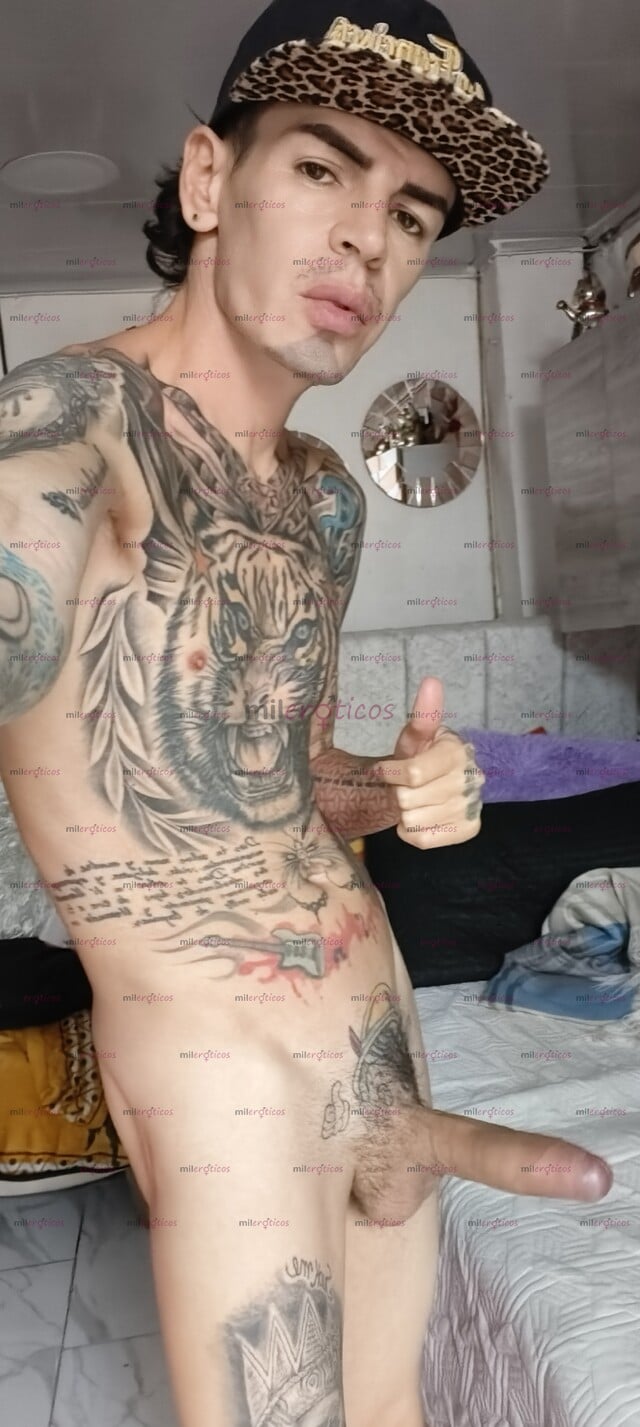 FOTOS DE FLACO TATUADO BLANCO MORBOSO ACTIVO FETICHERO