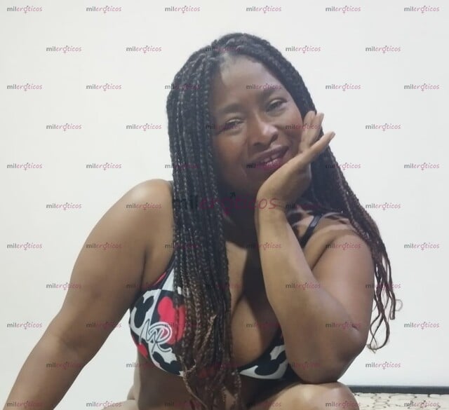 FOTOS DE NUEVA NEGRA EXOTICA Y SENSUAL LINDO ROSTRO DE COLA Y SENOS GRANDES