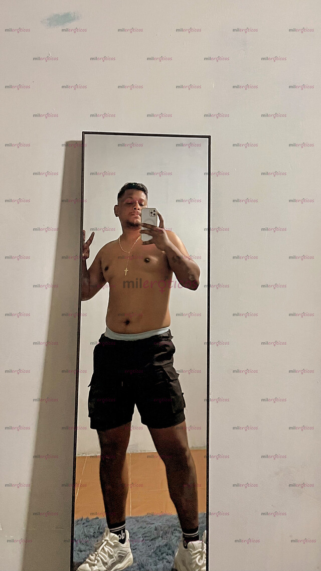 FOTOS DE CHICO CALIENTE, NUEVO EN LA CIUDAD, CON GANAS DE COMPLACER TODOS TUS DESEOS