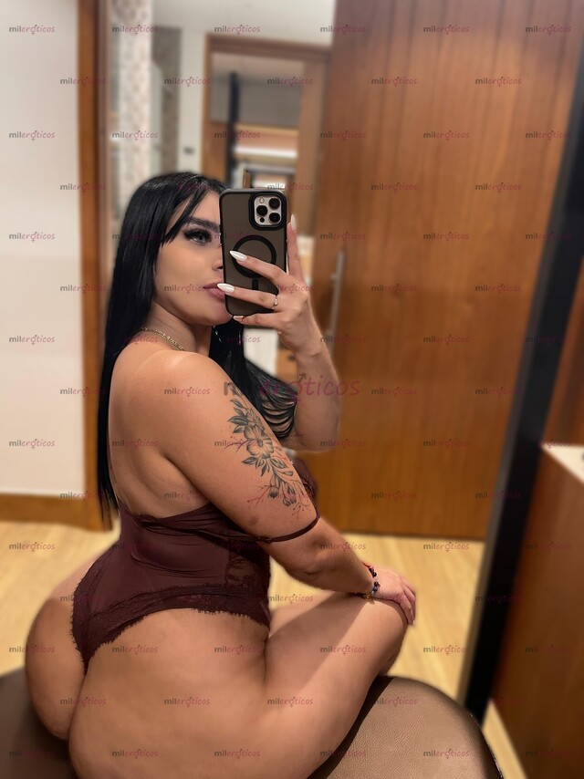 FOTOS DE EXCLUSIVA MUJER ELEGANTE CON UN HERMOSO CUERPO NATURAL