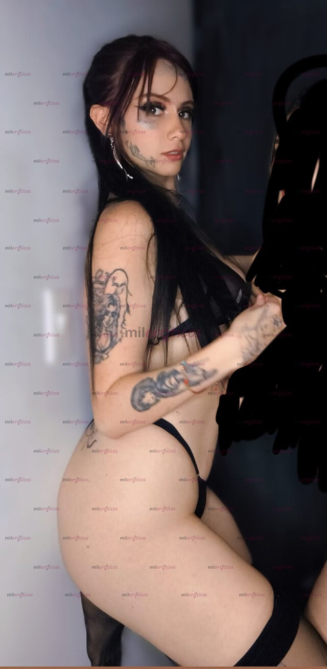 FOTOS DE TENGO TODO ROSADITO TENGO COLMILLOS SOY MEGA BLANQUITA Y LA MÁS LINDA
