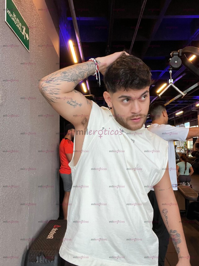 FOTOS DE JOVEN MASCULINO ACTIVO PASIVO DOTADO CULÓN SALIDAS DOMICILIO DISPONIBLE SITIO