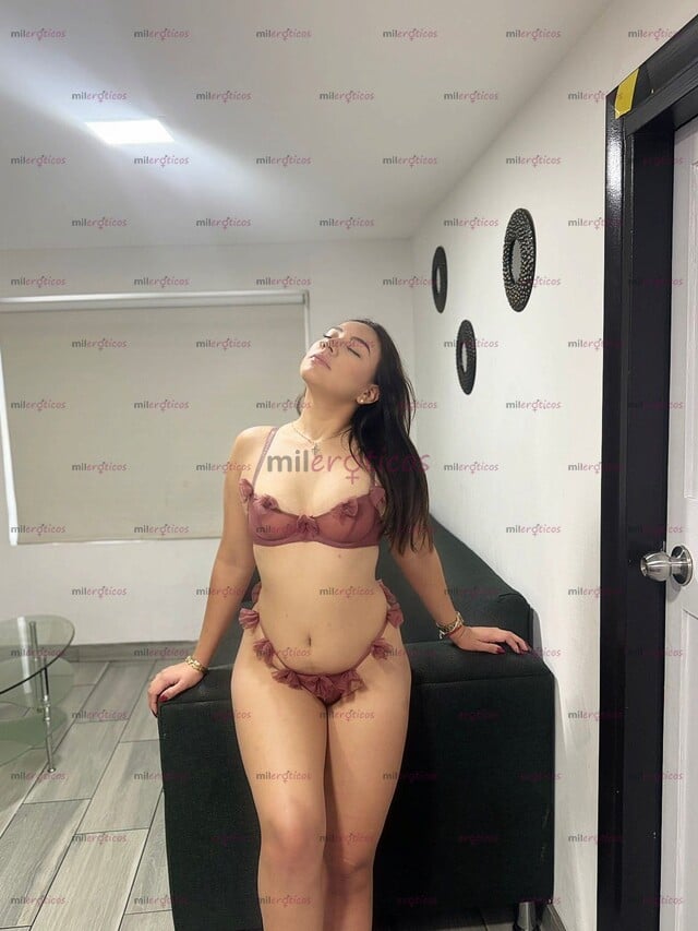 FOTOS DE HOLA AMOR SOY NUEVA EN TU CIUDAD VENGO A CUMPLIR TODAS TUS FANTASÍAS