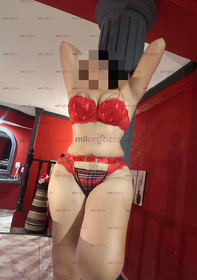 FOTOS DE SELENA TIERNA, AMOROSA, TETONA PERO MUY PUTISIMA