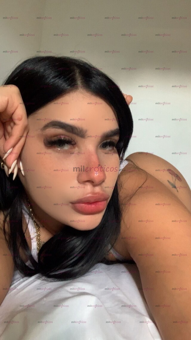 FOTOS DE DELICADA Y HERMOSA PELINEGRA MUY SENSUAL