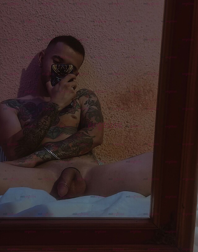 FOTOS DE TATUADO BUSCANDO EXPERIENCIAS SWINGER Y ENCUENTROS