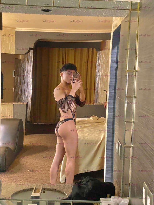 FOTOS DE TWINK CHAPARRITO Y MUY HOT, VEN Y DISFRUTA LO RICO QUE TE LA VOY A MAMAR