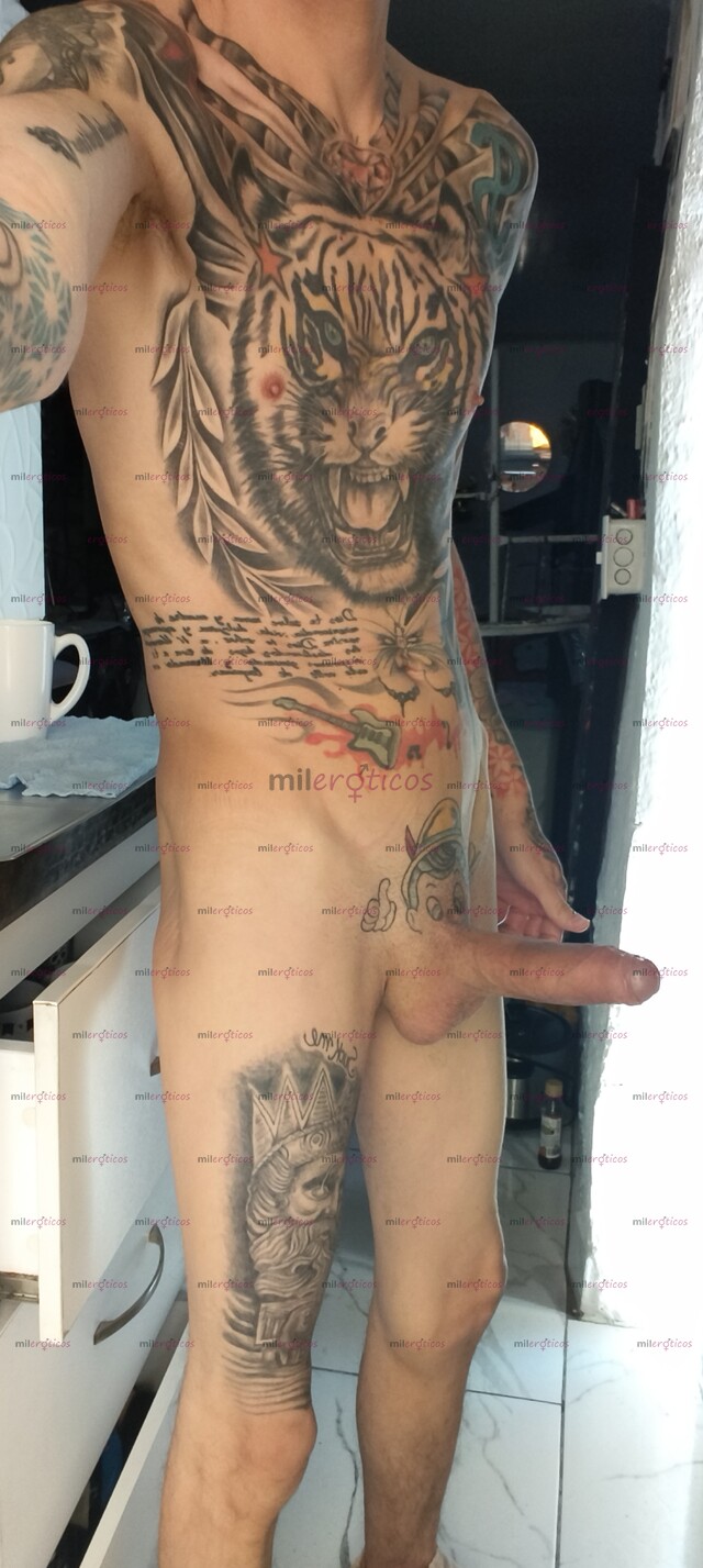 FOTOS DE FLACO VERGON BLANCO TATUADO LECHERO MORBOSO